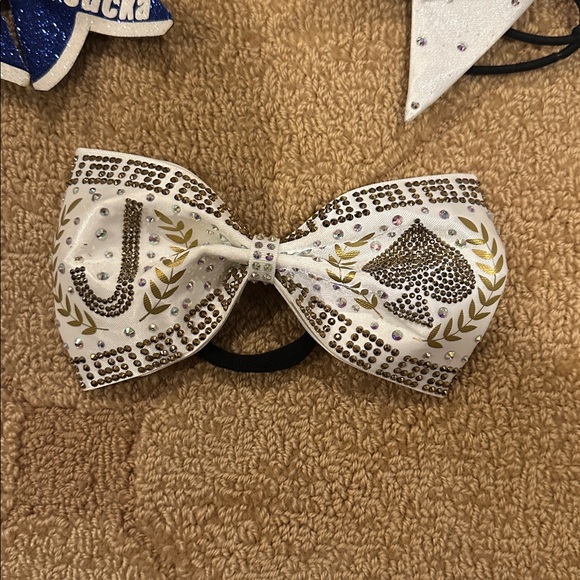 Competitive cheer bows - Picture 3 of 5